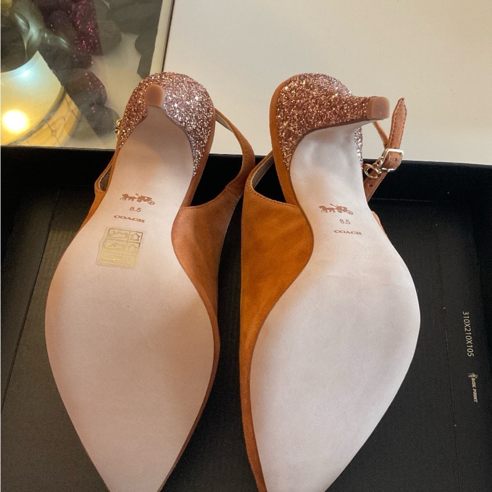 NWT- Coach Shoes - Picture 4 of 5